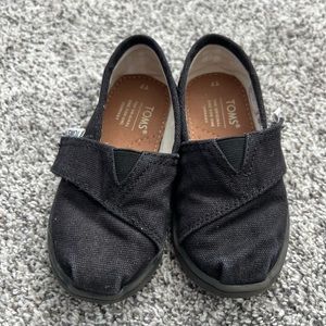 Tom’s Toddler Slip On Shoe